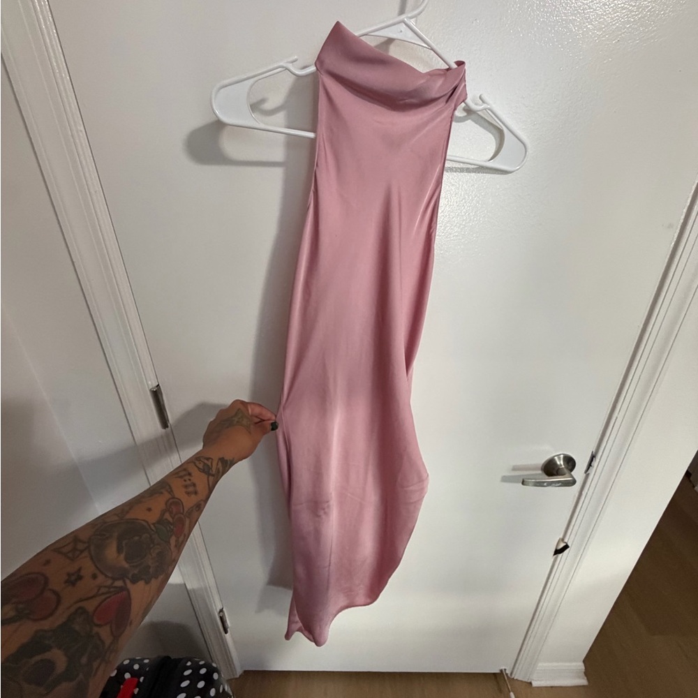 Elegant Pink Sleeveless Dress